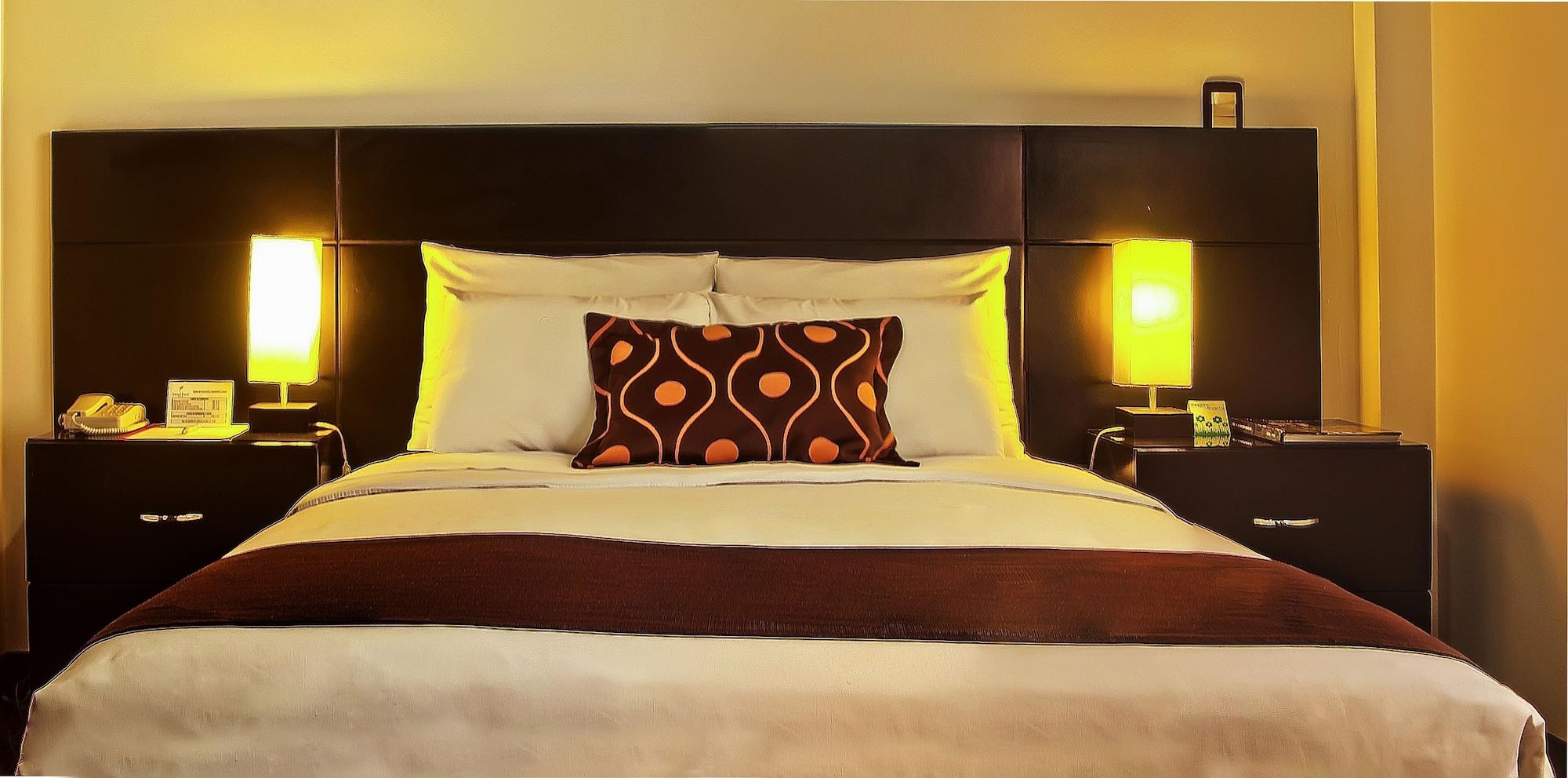 Ferre De Hotel