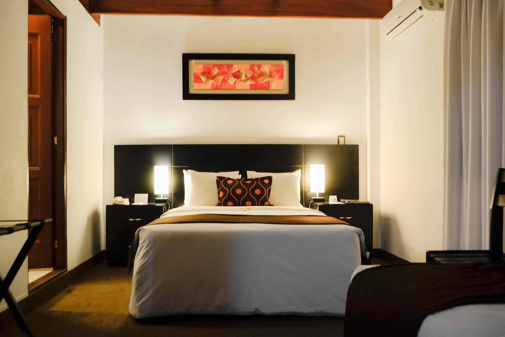 Ferre De Hotel 3*